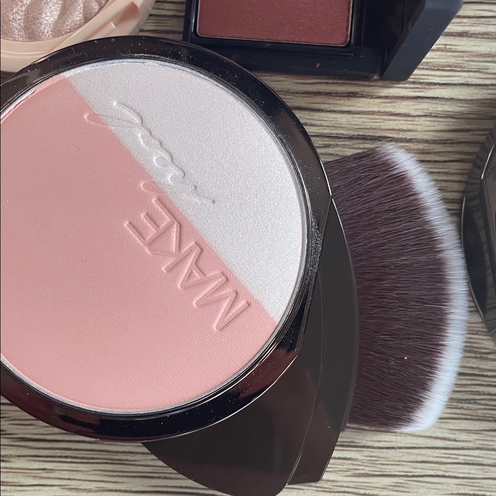 Blush and highlighters bundle - Picture 4 of 7